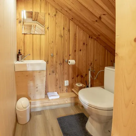 Snowflakes V Snowpark Alpesi faház Lučivná