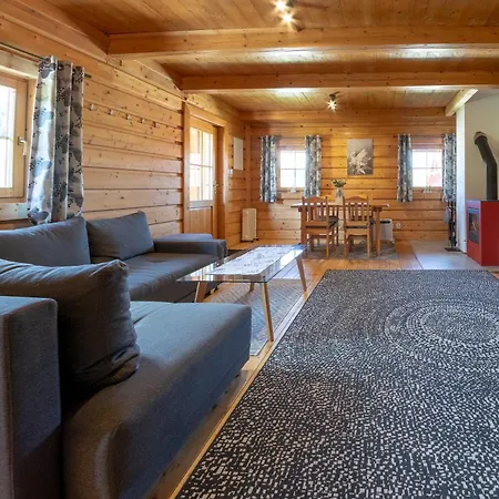 Chalet Snowflakes V Snowpark
