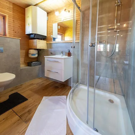 Chalet Snowflakes V Snowpark Lucivna